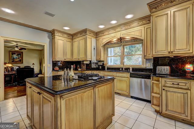 128 Stillwater Trace, Griffin, GA 30223