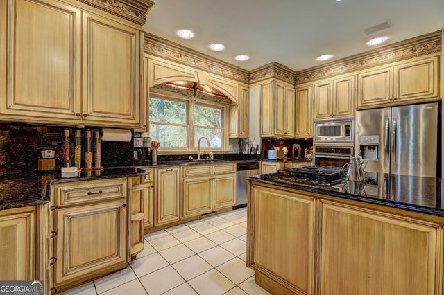 128 Stillwater Trace, Griffin, GA 30223