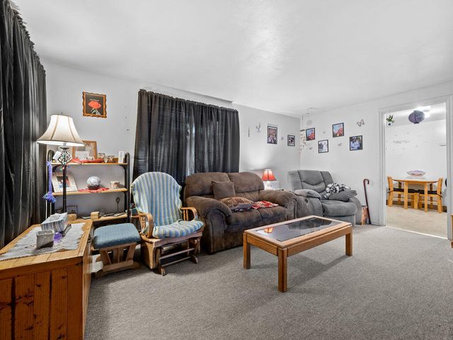 3614 Summers Lane, Klamath Falls, OR 97603