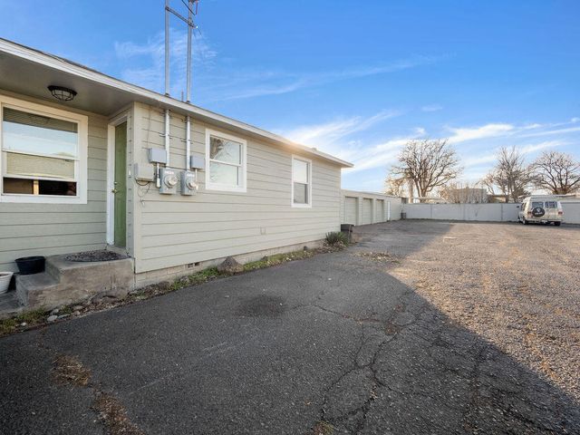 3614 Summers Lane, Klamath Falls, OR 97603