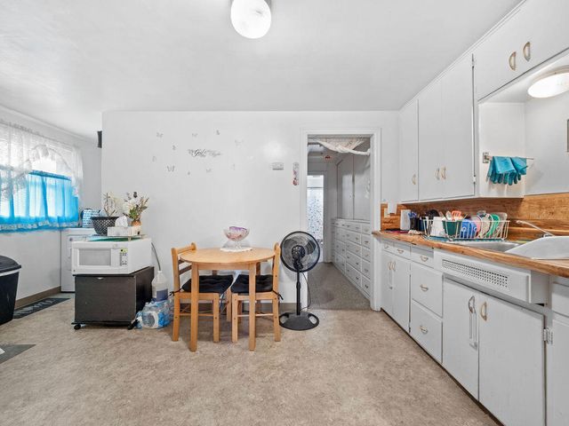 3614 Summers Lane, Klamath Falls, OR 97603