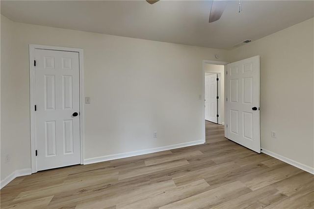 1110 Lake Drive, Roswell, GA 30075