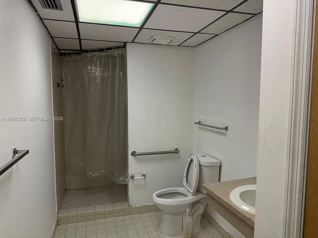 6187 NW 167th St H13, Hialeah, FL 33015