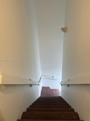 6187 NW 167th St H13, Hialeah, FL 33015