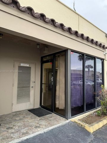 6187 NW 167th St H13, Hialeah, FL 33015