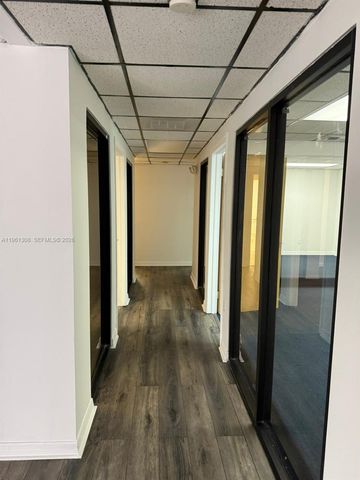 6187 NW 167th St H13, Hialeah, FL 33015