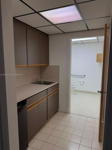 6187 NW 167th St H13, Hialeah, FL 33015