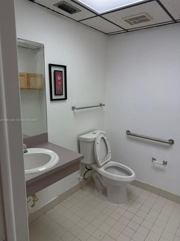 6187 NW 167th St H13, Hialeah, FL 33015