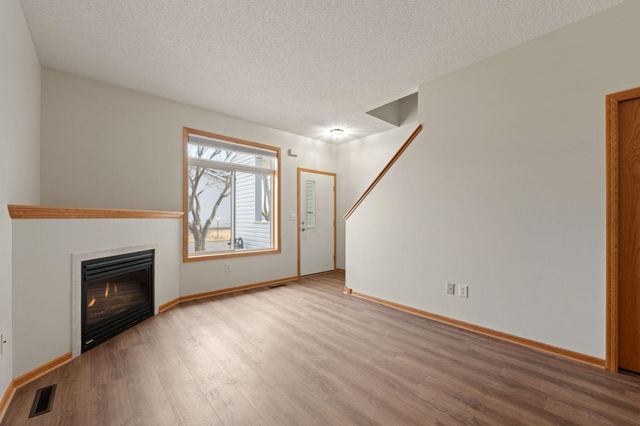 2115 Parkway Avenue, Shakopee, MN 55379