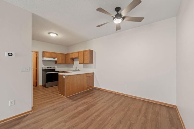 2115 Parkway Avenue, Shakopee, MN 55379