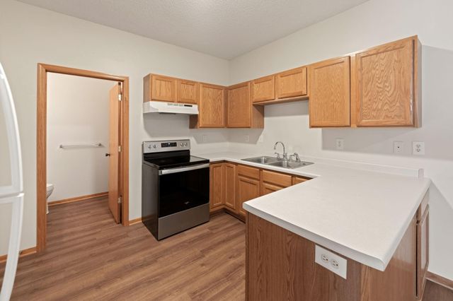 2115 Parkway Avenue, Shakopee, MN 55379