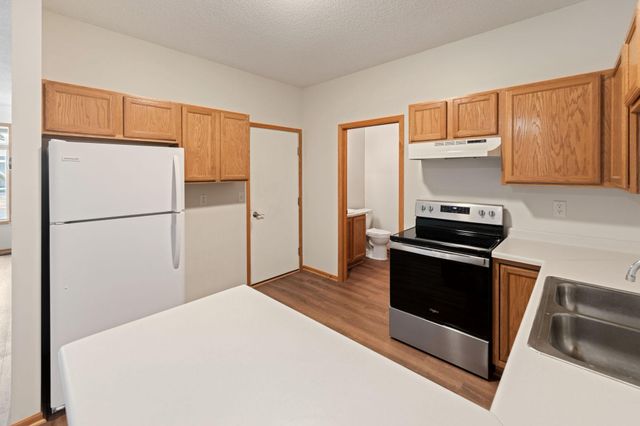 2115 Parkway Avenue, Shakopee, MN 55379