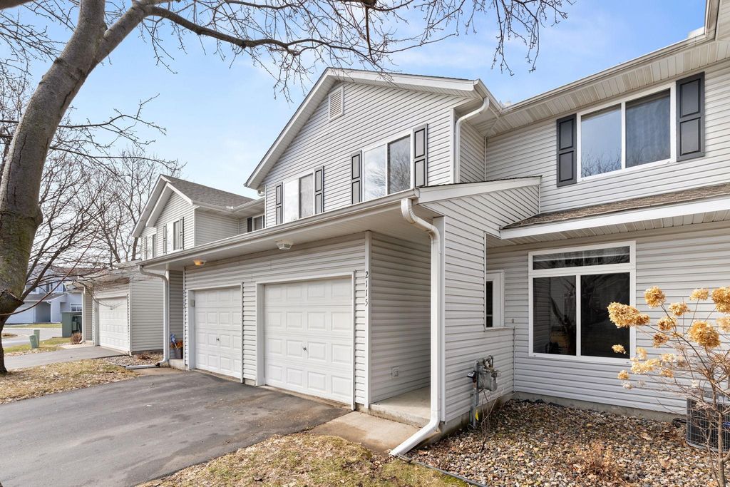 2115 Parkway Avenue, Shakopee, MN 55379
