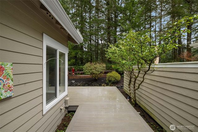 7033 Prestwick Lane SW, Port Orchard, WA 98367