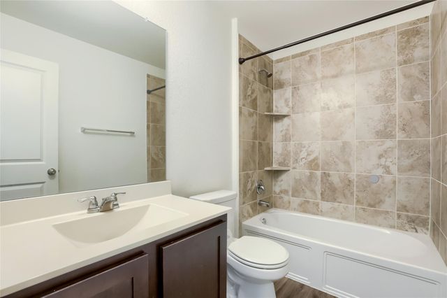 309 Colthorpe LN, Hutto, TX 78634