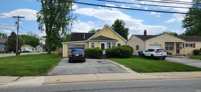1036 Hartzell Street, New Haven, IN 46774
