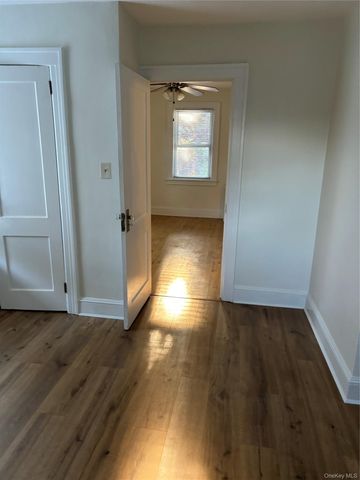 181 Violet Avenue 2, Floral Park, NY 11001