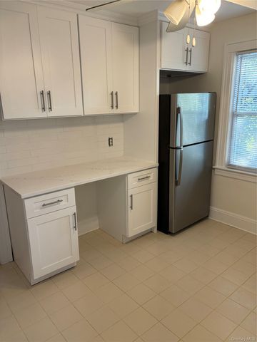 181 Violet Avenue 2, Floral Park, NY 11001