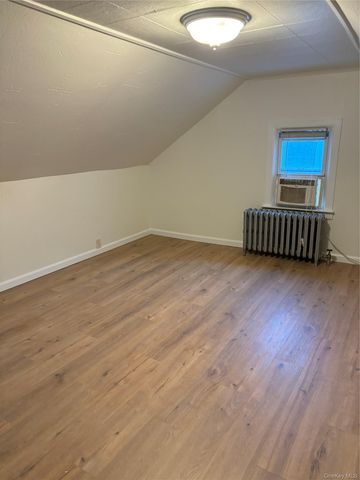 181 Violet Avenue 2, Floral Park, NY 11001