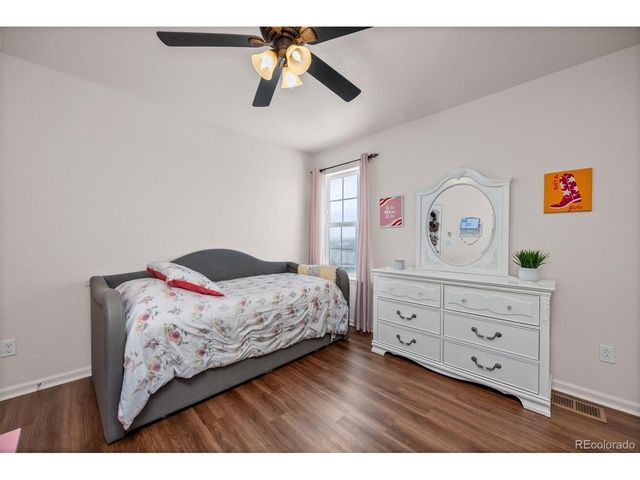 22389 E Chenango Dr, Aurora, CO 80015