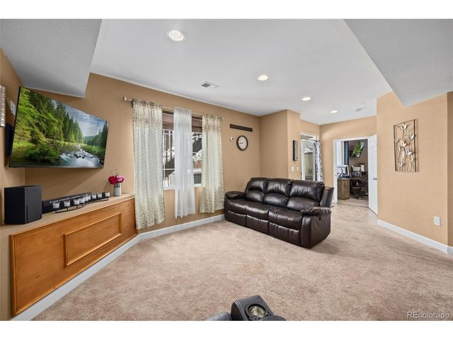 22389 E Chenango Dr, Aurora, CO 80015