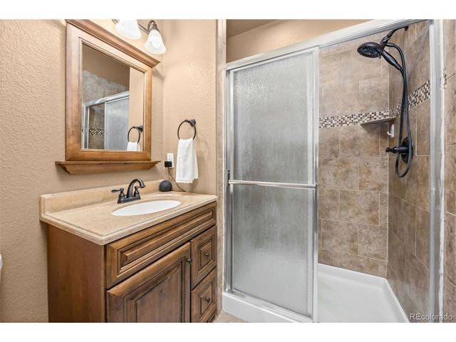 22389 E Chenango Dr, Aurora, CO 80015