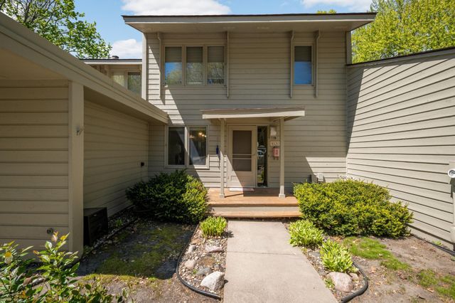 10203 Scarborough Road, Bloomington, MN 55437
