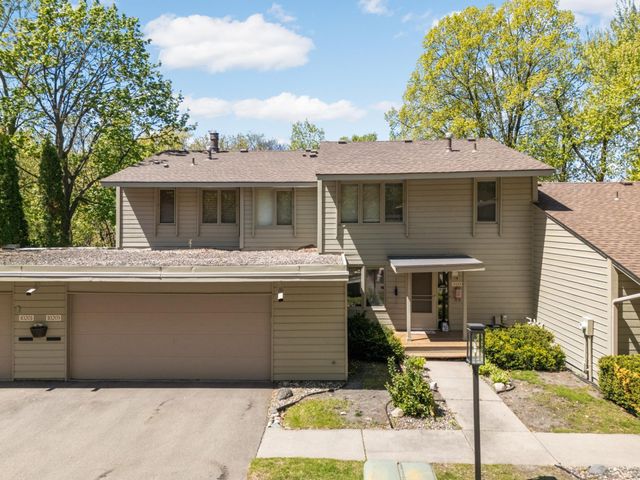 10203 Scarborough Road, Bloomington, MN 55437