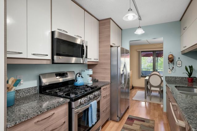 10203 Scarborough Road, Bloomington, MN 55437