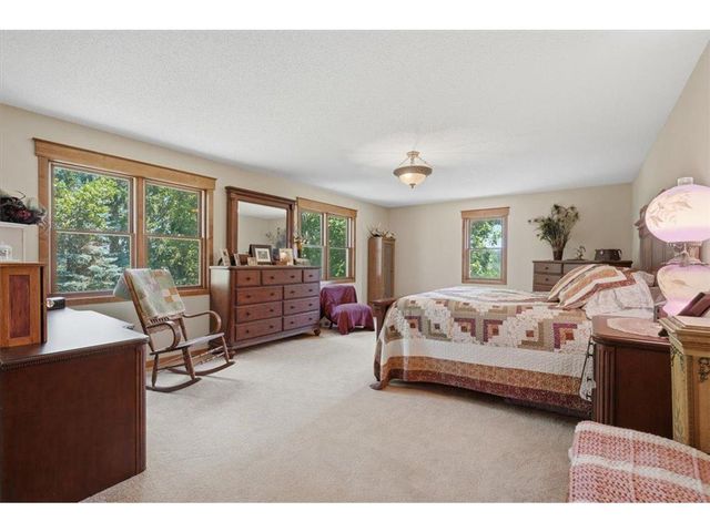 956 280th Street, Woodville, WI 54028