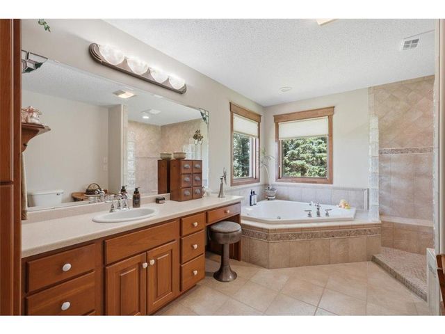 956 280th Street, Woodville, WI 54028