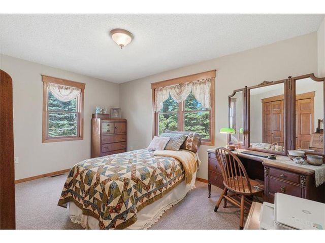 956 280th Street, Woodville, WI 54028