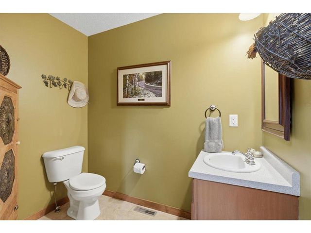 956 280th Street, Woodville, WI 54028