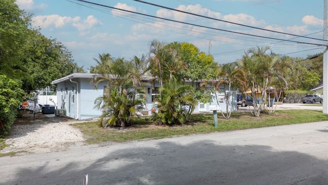 3431 NE 13th Avenue, Oakland Park, FL 33334