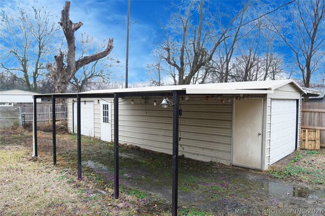 428 N K Street W, Muskogee, OK 74403