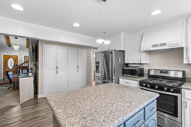 1098 Gate Park Drive, Central Point, OR 97502