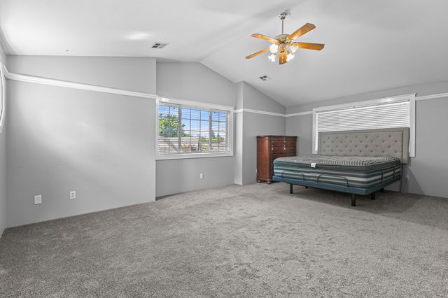1098 Gate Park Drive, Central Point, OR 97502