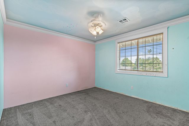 1098 Gate Park Drive, Central Point, OR 97502