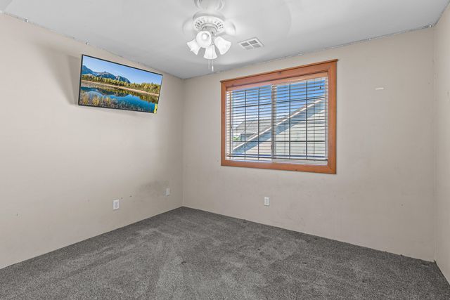 1098 Gate Park Drive, Central Point, OR 97502