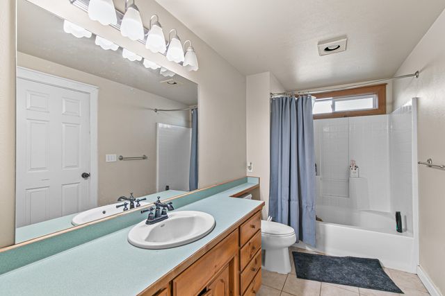1098 Gate Park Drive, Central Point, OR 97502