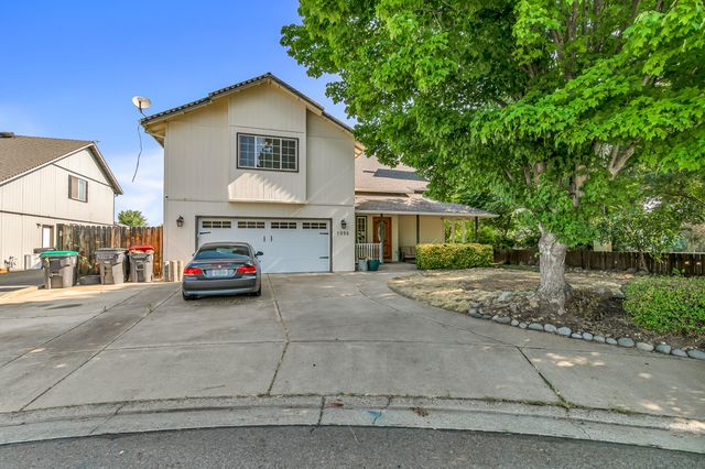 1098 Gate Park Drive, Central Point, OR 97502