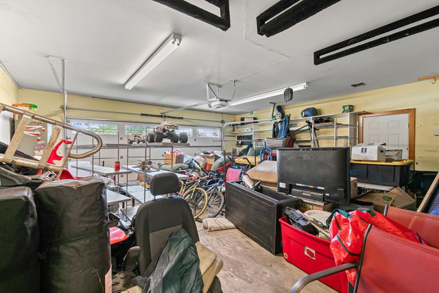 1098 Gate Park Drive, Central Point, OR 97502