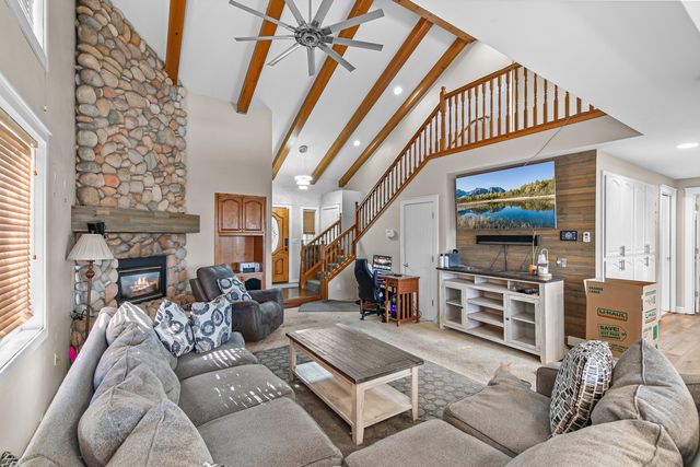 1098 Gate Park Drive, Central Point, OR 97502
