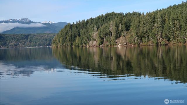 2180 NE Holly Dewatto Rd, Tahuya, WA 98588