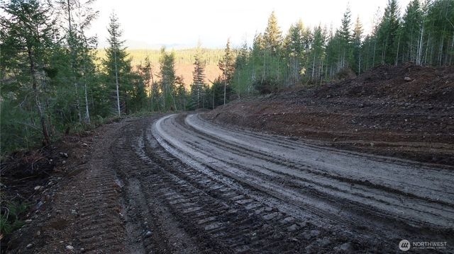 2180 NE Holly Dewatto Rd, Tahuya, WA 98588