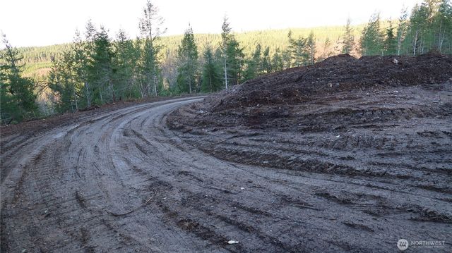 2180 NE Holly Dewatto Rd, Tahuya, WA 98588