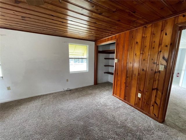 202 S WARFIELD AVENUE, Wildwood, FL 34785