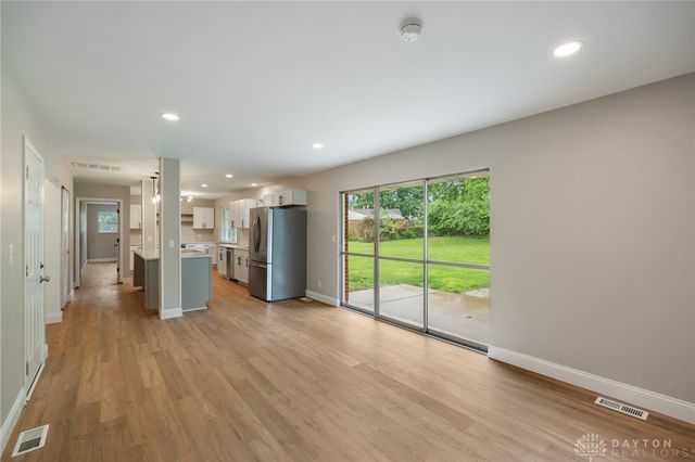 734 N Bayberry Drive, Miamisburg, OH 45342