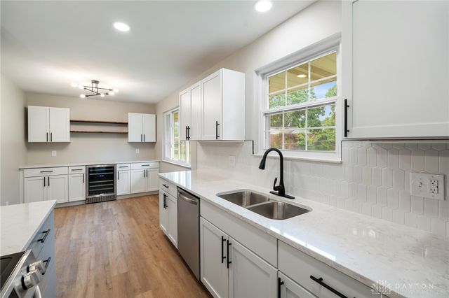 734 N Bayberry Drive, Miamisburg, OH 45342