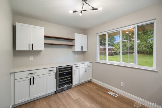 734 N Bayberry Drive, Miamisburg, OH 45342
